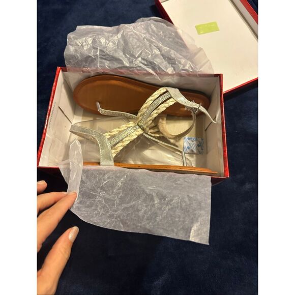 NWT Chelsea Moreland Women's Sandals - Silver and Tan - Picture 7 of 8
